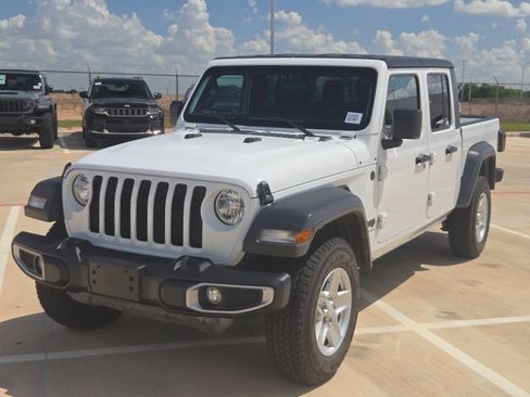 Used 2023 Jeep Gladiator Sport AWD/4WD image 8