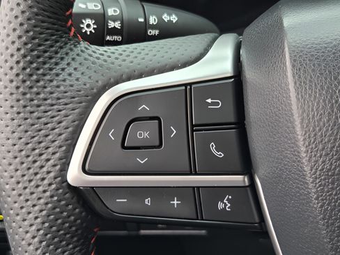 Certified 2025 Toyota Sienna XSE image 26