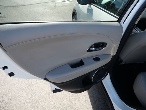 Used 2016 Honda HR-V EX-L image 17