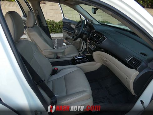 Used 2019 Honda Pilot Touring image 28