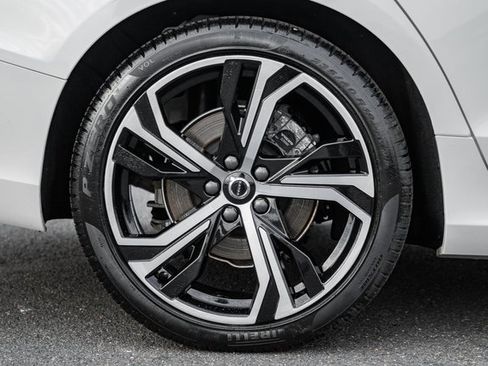 Used 2023 Volvo S60 B5 Plus w/ Climate Package image 17