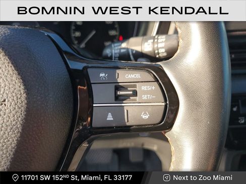 Used 2023 Honda Pilot TrailSport image 30