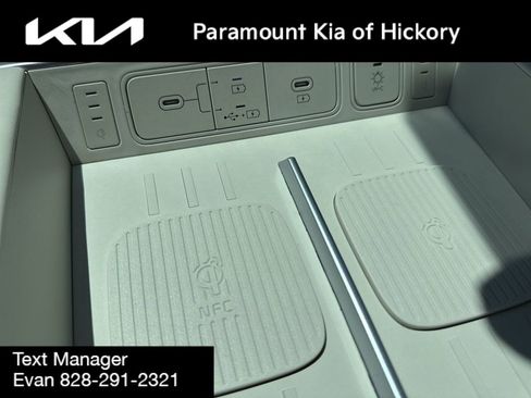 Used 2024 Hyundai Santa Fe Calligraphy AWD/4WD image 30