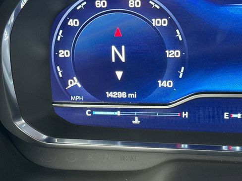 Certified 2024 Chevrolet Suburban Premier image 32