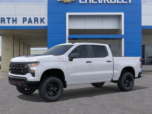 New 2026 Chevrolet Silverado 1500 Custom Trail Boss w/ LPO, Dark Essentials Package image 2