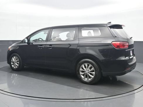 Used 2020 Kia Sedona L FWD image 4