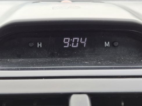 Used 2014 Toyota Camry LE FWD image 14