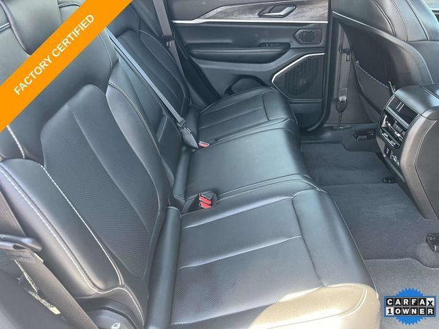 Certified 2024 Jeep Grand Cherokee Limited w/ Luxury Tech Group II AWD/4WD image 22