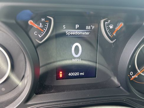 Used 2024 Jeep Wrangler Unlimited Sport AWD/4WD image 43