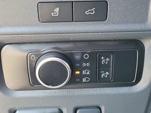 Used 2024 Ford Expedition Max XLT AWD/4WD image 14