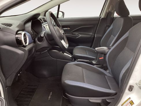 Used 2023 Nissan Versa SV image 24