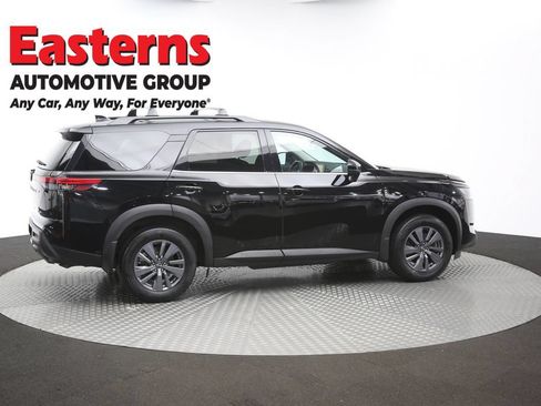 Used 2024 Nissan Pathfinder SV w/ Lighting Package (N92) AWD/4WD image 43