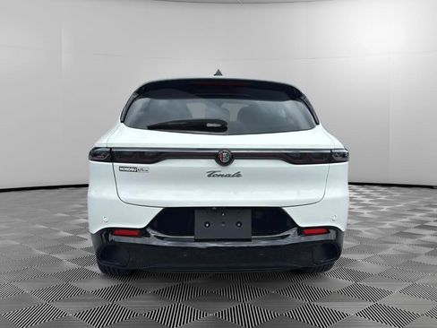 Used 2025 Alfa Romeo Tonale w/ Premium Package AWD/4WD image 8