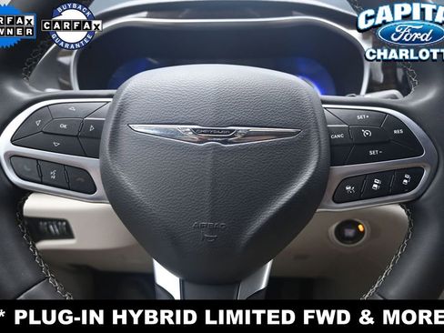Used 2023 Chrysler Pacifica Limited FWD image 20