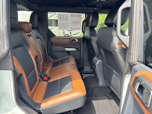 Used 2023 Ford Bronco Outer Banks w/ Sasquatch Package AWD/4WD image 30
