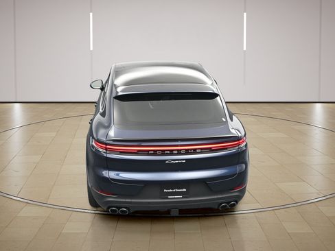 Certified 2026 Porsche Cayenne Coupe AWD/4WD image 33