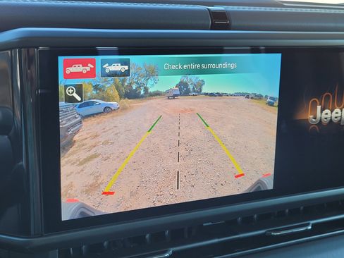 New 2025 Jeep Gladiator Rubicon w/ Convenience Group AWD/4WD image 19