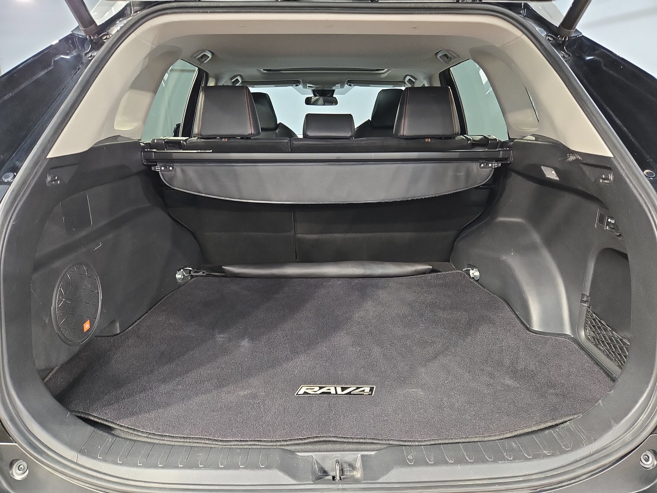 Used 2019 Toyota RAV4 Adventure AWD/4WD image 18