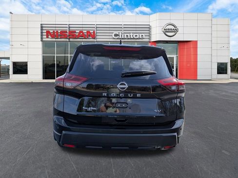 Certified 2024 Nissan Rogue SV w/ SV Premium Package image 6