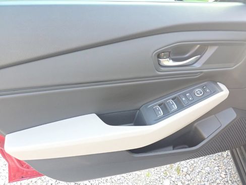 Used 2025 Honda Accord SE image 12