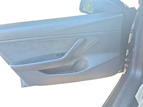 Used 2021 Tesla Model 3 Standard Range Plus image 16