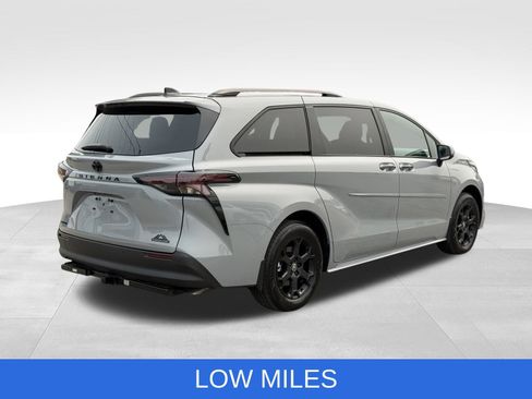 Used 2026 Toyota Sienna XLE Woodland Edition AWD/4WD image 12