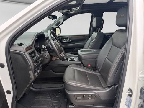 Used 2022 Chevrolet Tahoe High Country AWD/4WD image 12