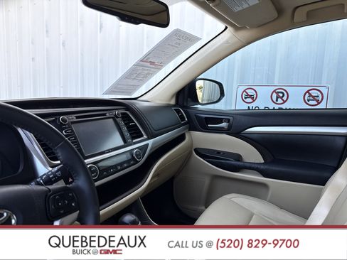 Used 2015 Toyota Highlander XLE image 16