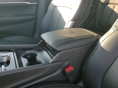 New 2025 Jeep Grand Cherokee Limited image 18