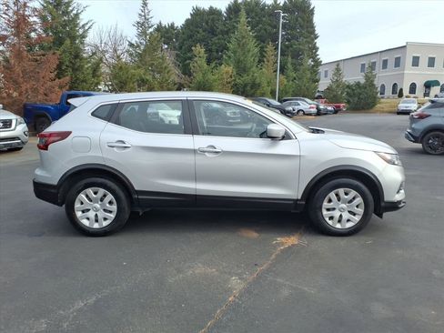 Used 2020 Nissan Rogue Sport S image 26