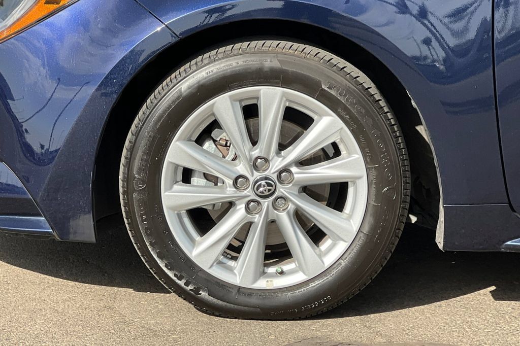 Certified 2025 Toyota Corolla LE w/ LE Premium Package FWD image 28