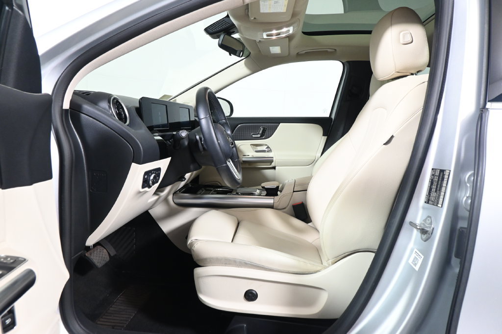 Used 2021 Mercedes-Benz GLA 250 4MATIC image 3