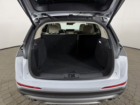 Used 2025 Lincoln Corsair Reserve image 7