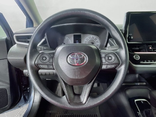 Used 2025 Toyota Corolla LE w/ Convenience Package FWD image 12
