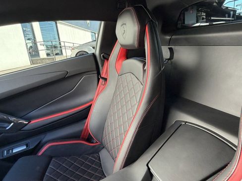 Used 2018 Lamborghini Aventador S image 20