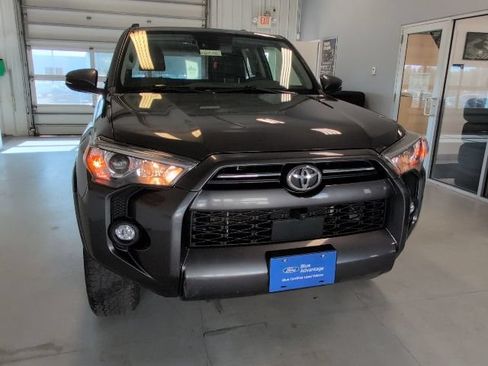 Used 2022 Toyota 4Runner SR5 Premium w/ Moonroof Package AWD/4WD image 40