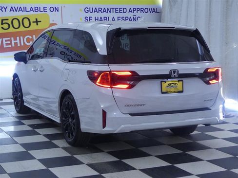 Used 2025 Honda Odyssey Sport-L image 5