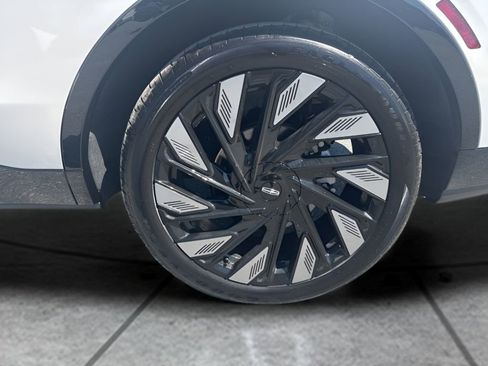 Used 2026 Lincoln Nautilus Reserve AWD/4WD image 34