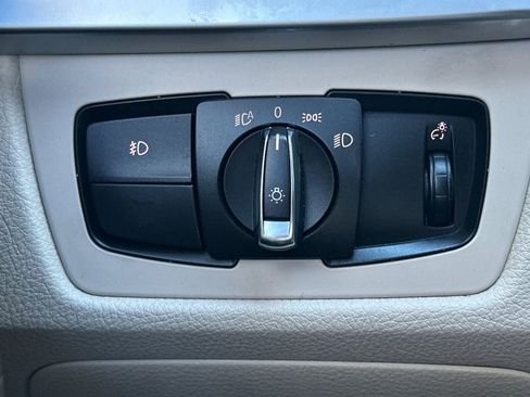 Used 2016 BMW 328i Sedan w/ Technology Package image 30