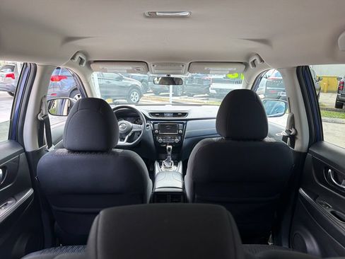 Used 2018 Nissan Rogue SV FWD image 35