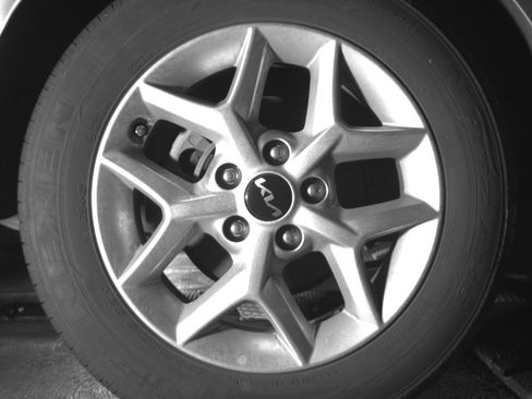 Used 2025 Kia Soul LX w/ LX Technology Package image 15