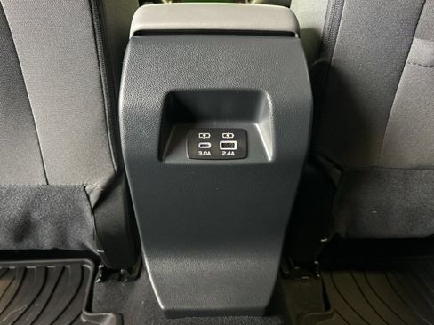 Used 2025 Subaru Crosstrek 2.0i Premium image 27