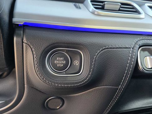 Used 2025 Mercedes-Benz GLE 350 4MATIC image 24