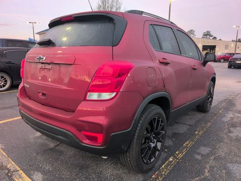 Certified 2022 Chevrolet Trax LT w/ Sport Edition image 3