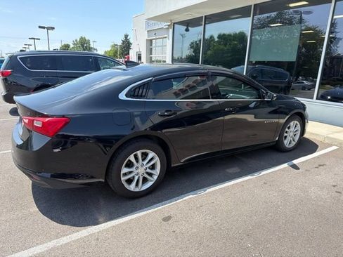 Used 2018 Chevrolet Malibu LT FWD image 3