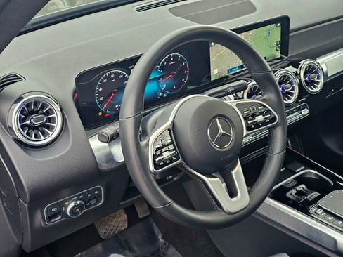 Certified 2023 Mercedes-Benz GLB 250 4MATIC image 16
