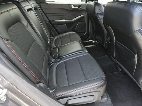 Used 2025 Ford Escape ST-Line AWD/4WD image 32