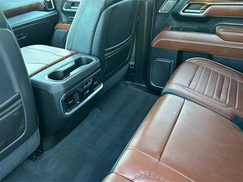 Used 2025 GMC Sierra 1500 Denali Ultimate image 12