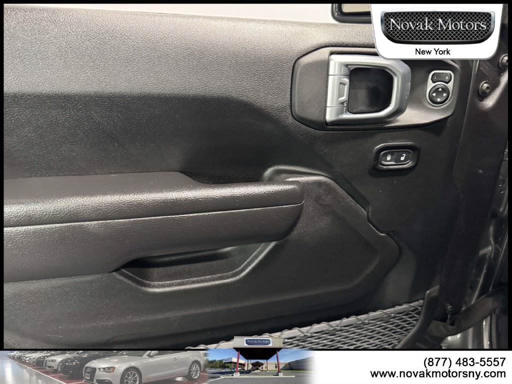 Used 2022 Jeep Gladiator Sport AWD/4WD image 17