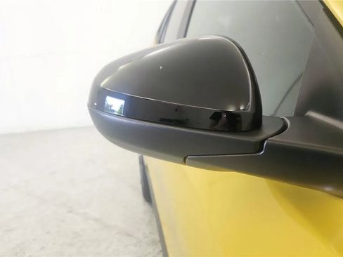 Used 2025 Chevrolet Trax RS w/ Driver Confidence Package FWD image 19